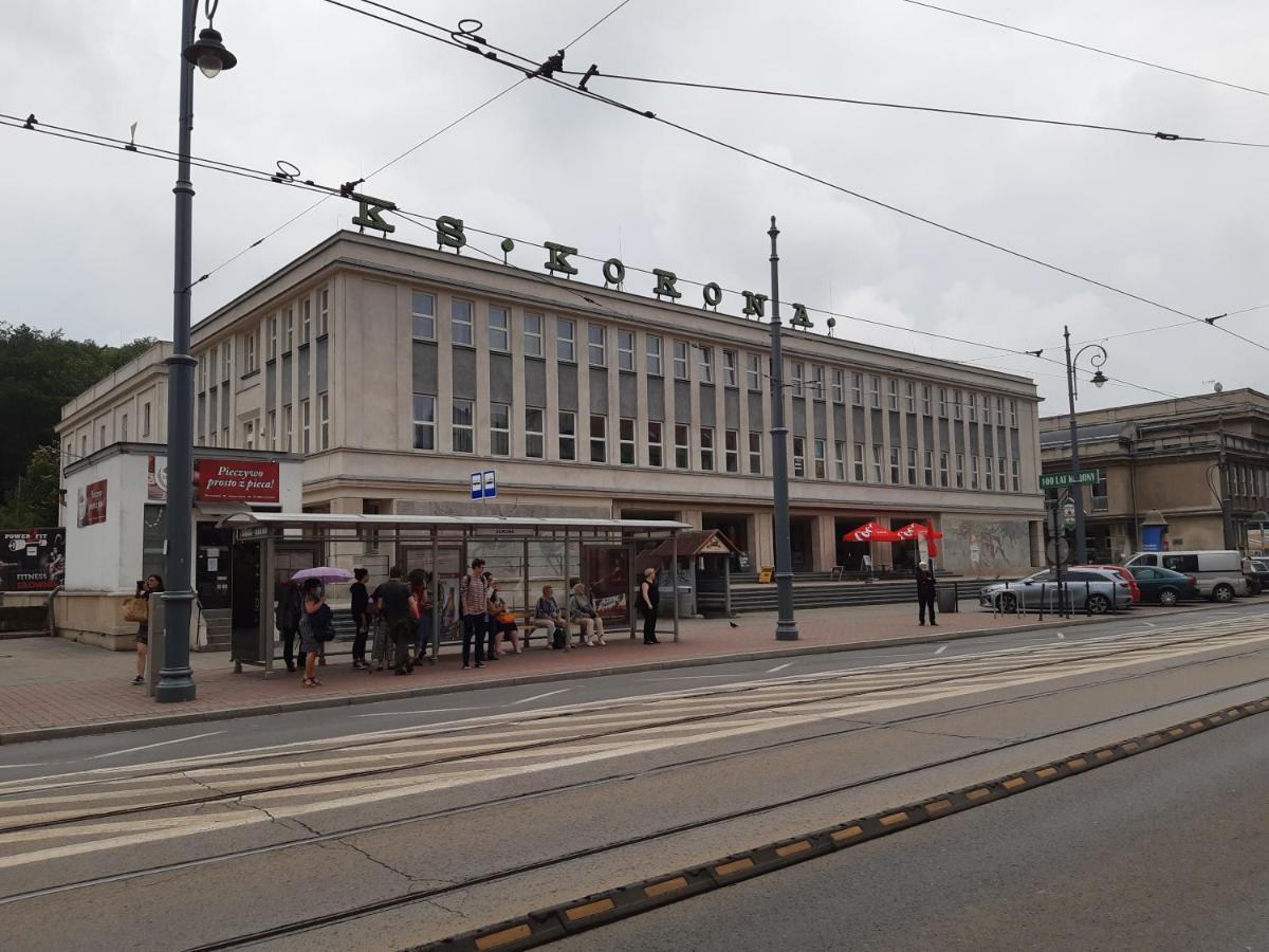 Pokoje Goscinne Korona Krasków Exterior foto