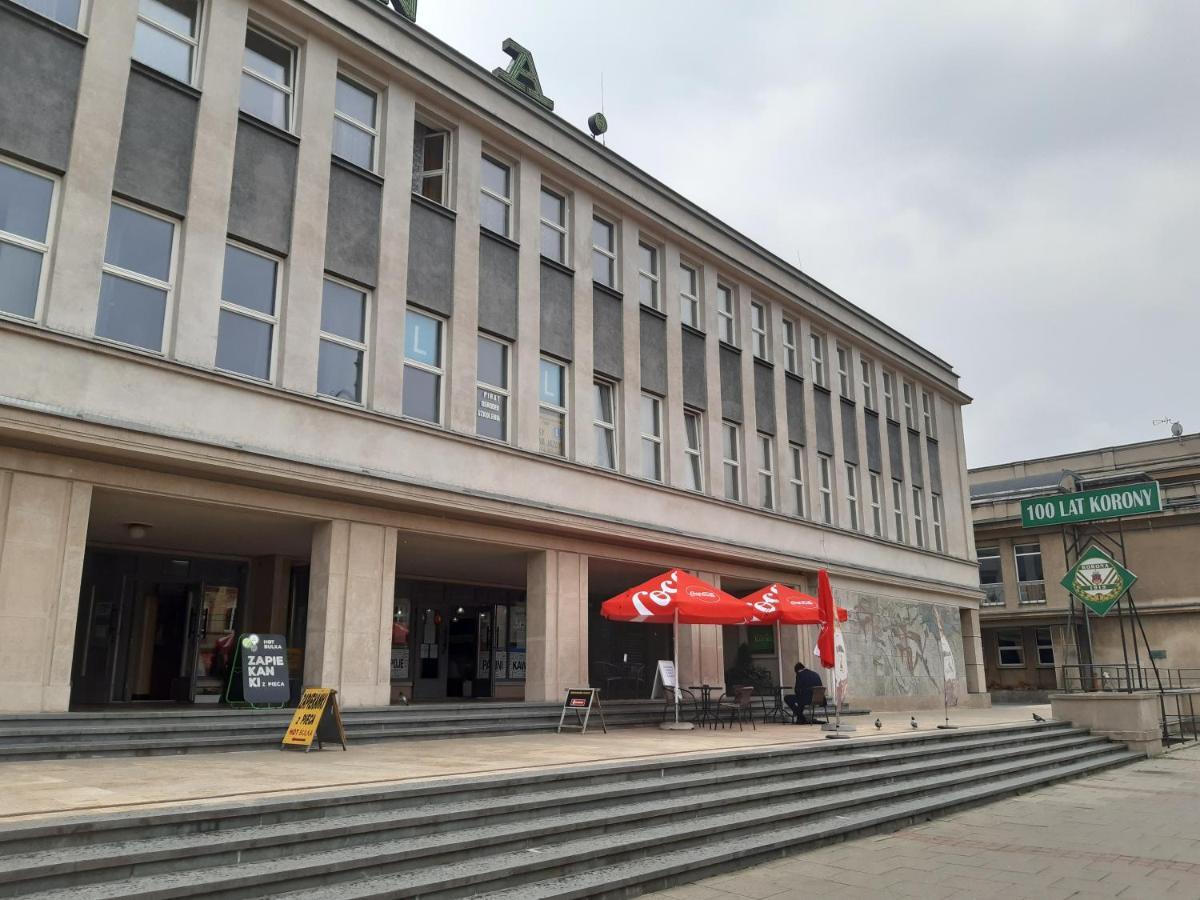 Pokoje Goscinne Korona Krasków Exterior foto
