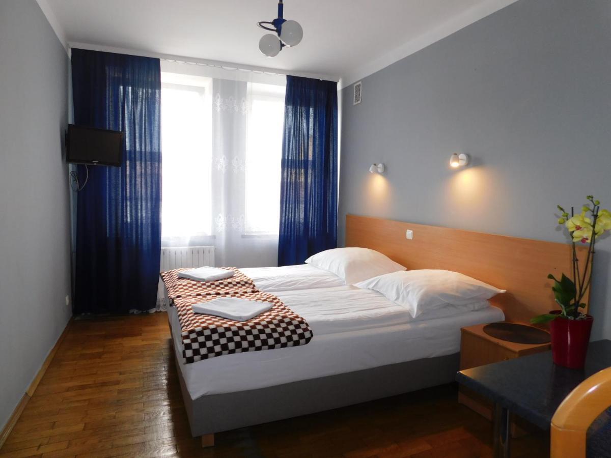 Pokoje Goscinne Korona Krasków Exterior foto