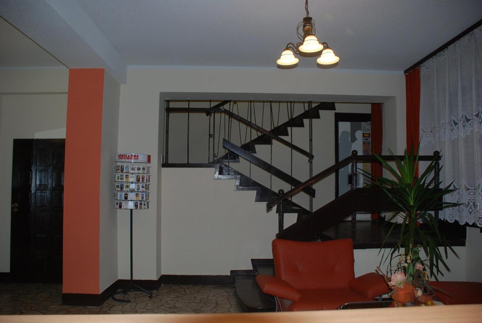 Pokoje Goscinne Korona Krasków Exterior foto